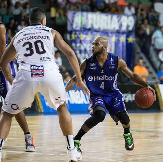 Bauru Basquete x Mogi das Cruzes, NBB 8, Larry (Foto: Caio Casagrande / Bauru Basket)
