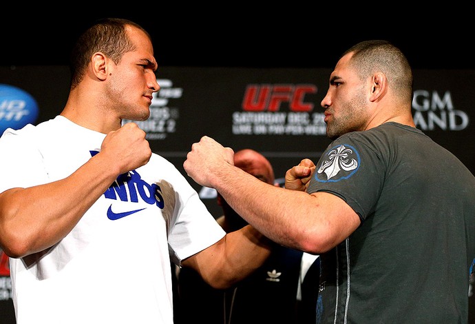 Junior Cigano e Cain Velazquez UFC Las Vegas (Foto: Getty Images) Junior Cigano e Cain Velazquez UFC Las Vegas (Foto: Getty Images)
