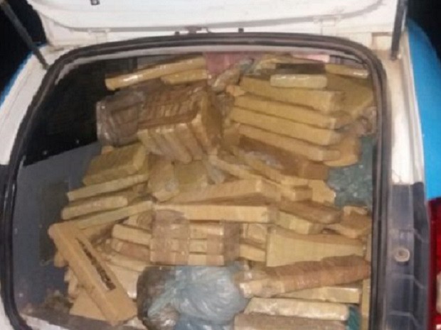 G1 Polícia Militar Apreende Carga De Maconha Em Campos No Rj Notícias Em Norte Fluminense