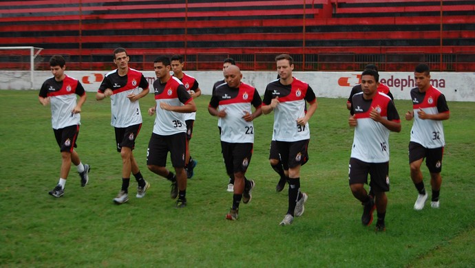 Treino do Campinense no Renatão (Foto: Silas Batista / GloboEsporte.com)