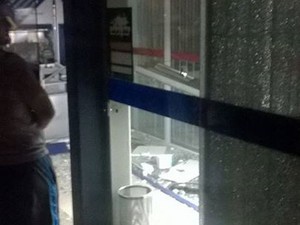 Caixa eletrônico é explodido em Indaial (Foto: Flavio Molinari/Divulgação) Caixa eletrônico é explodido em Indaial (Foto: Flavio Molinari/Divulgação)