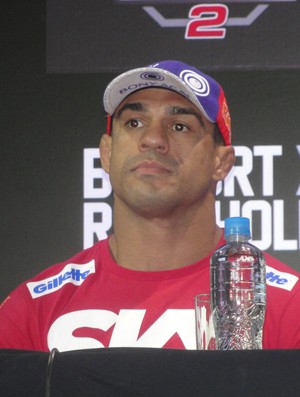 Vitor Belfort coletiva UFC no Combate 2 (Foto: Marcelo Russio/Globoesporte.com)