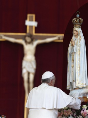 O CRISTÃO, pode ou não, fazer e adorar imagens?... ++ Vatican-pope_fran