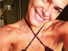 Mariana Goldfarb posa de biquíni e mostra corpo sequinho na web