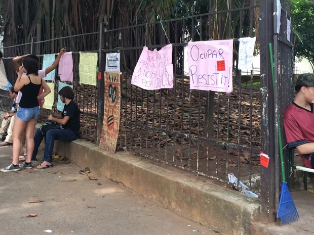 Estudantes ocupam a Escola Estadual Fernão Dias Paes, em Pinheiros (Foto: Karina Godoy/G1)