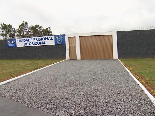 Parceria entre juiz e moradores ergue presídio de quase R$ 1 milhão, em Goiás (Foto: Reprodução/TV Anhanguera)