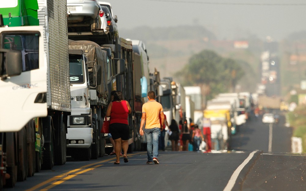 Segmento de transportes foi o que mais influenciou negativamente o desempenho do setor de serviços. (Foto: Raimundo Paccó/Framephoto/Estadão Conteúdo)