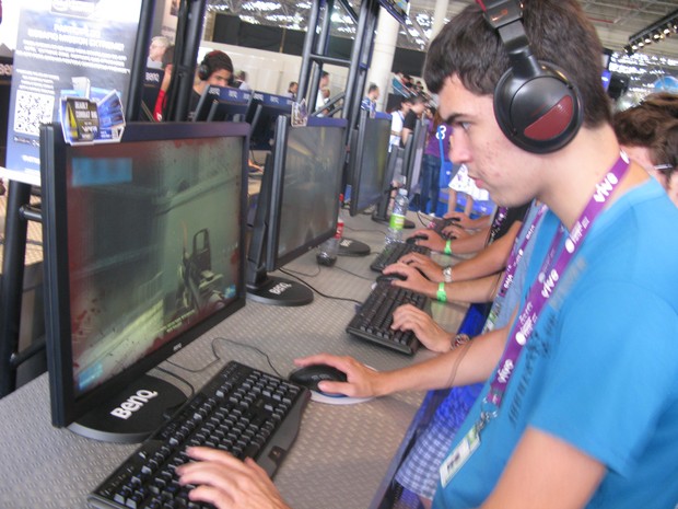 Estande na parte gratuita do evento tem 'Cal of Duty: Black Ops II' (Foto: Gustavo Petró/G1)