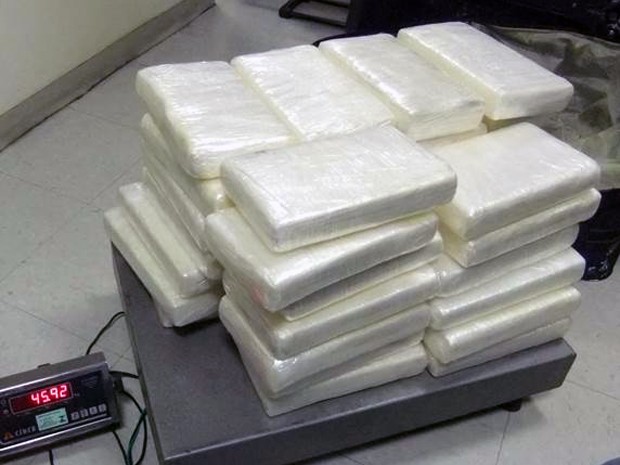 Polícia Federal apreende 200 tabletes de cocaína no Porto de Santos, SP (Foto: Luciana Fuschini/Divulgação Polícia Federal)