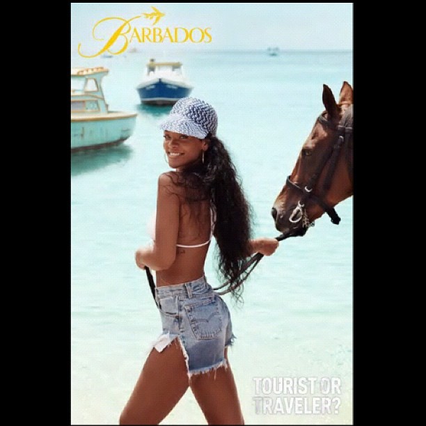 Rihanna faz campanha para aumentar turismo em Barbados (Foto: Instagram)