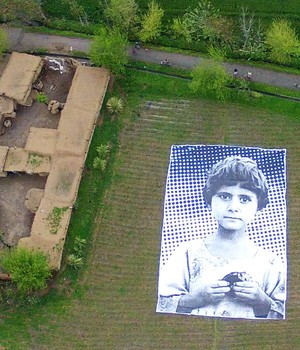 Megafotos de vítimas tentam conter ataques por drones no Paquistão  (AFP/Inside Out Project)