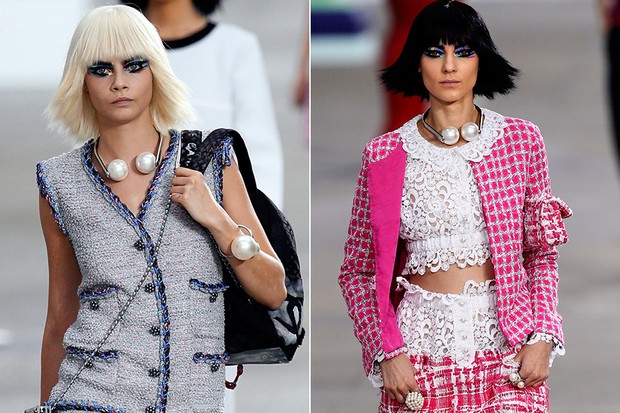 Jóias com pérolas - Desfile da Chanel (Foto: AFP / Agência) Jóias com pérolas - Desfile da Chanel (Foto: AFP / Agência)