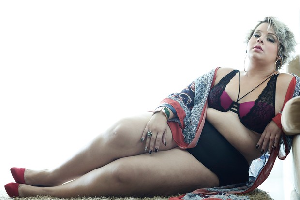 Thais, A Mais Bela Gordinha do Rio de 2016, posando para o site EGO (Foto: Marcos Serra Lima/EGO) Thais, A Mais Bela Gordinha do Rio de 2016, posando para o site EGO (Foto: Marcos Serra Lima/EGO)