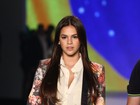 Bruna Marquezine chega ao Fashion Rio e fala sobre Neymar: 'Estiloso'