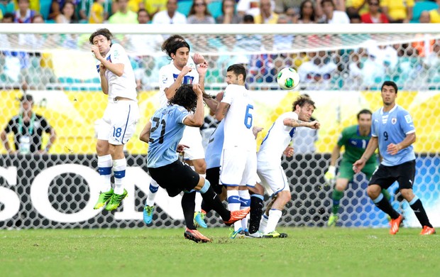 Gol de fata Cavani (Foto: Agência AP)