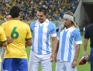 Falso Caniggia em amistoso Brasil x Argentina (Foto: Jocaff Souza/GloboEsporte.com)