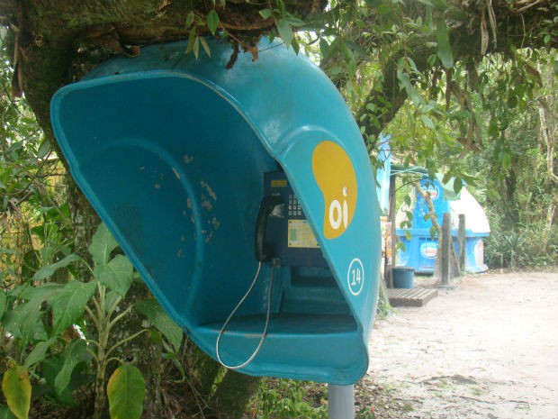 Telefone público na Ilha do Mel  (Foto: Roberto Santana Gonçalves / Arquivo pessoal)