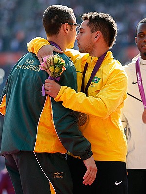 Alan Fonteles paralimpíadas pódio Oscar Pistorius (Foto: Reuters)