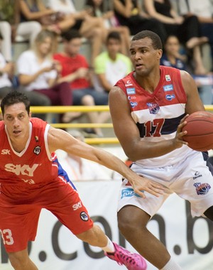 Lucas Mariano, Franca Basquete (Foto: Newton Nogueira / Franca Basquete)