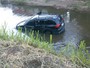 Idoso cai de carro no Rio Bengalas, em Nova Friburgo, RJ