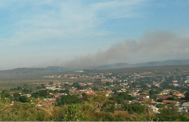 Incêndio destrói 11 mil hectares da Chapada dos Veadeiros, em Alto Paraíso de Goiás (Foto: Reprodução/TV Anhanguera)