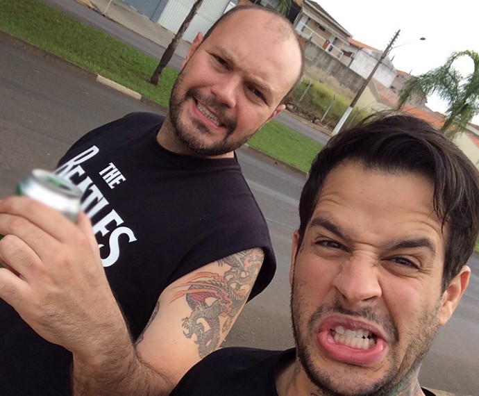 Ex Bbb Rafinha Larga A Musica Abre Estudio De Tatuagem E Faz Planos Casar E Ter Filho Bastidores Gshow