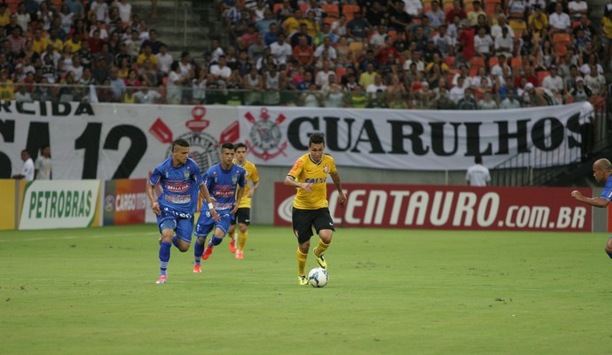 Cereto não crê em trauma, mas vê Timão longe do título da Libertadores