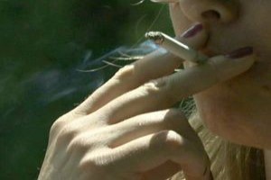 Programa ajuda fumantes a largarem o vício (Foto: Globonews)