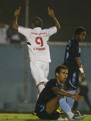 Luis Fabiano São Paulo x Londrina (Foto: Rubens Chiri / saopaulofc.net)