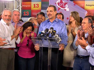 Pelegrino é anunciado como candidato à prefeitura da capital pelo PT (Foto: Imagens/ TV Bahia)