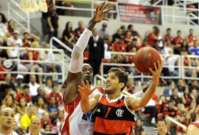 Nicolás Laprovittola basquete Flamengo x Brasília NBB (Foto: Alexandre Vidal / Fla Imagem)