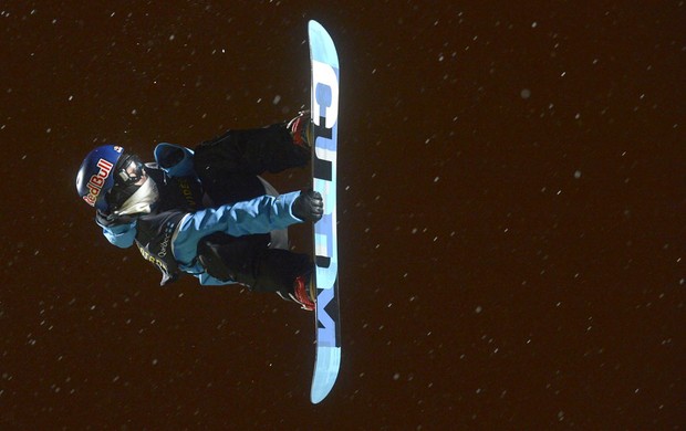 Roope Tonteri no mundial de snowboard  (Foto: EFE)