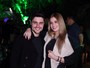 Guilherme Leicam comemora aniversário com a namorada