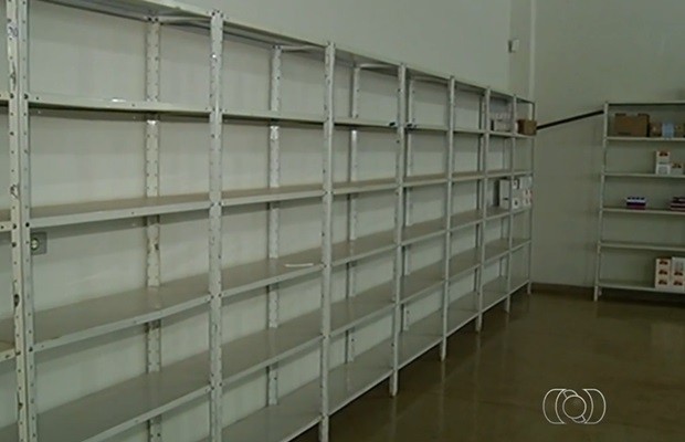 Estoque de distribuidora foi esvaziado após interdição, diz Anvisa (Foto: Reprodução/TV Anhanguera)