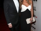 Com o noivo, Jennifer Aniston vai a premiação nos Estados Unidos
