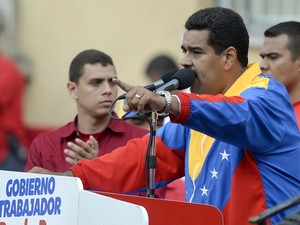 Presidente venezuelano, Nicolas Maduro, fala durante um comício tradicional de Primeiro de Maio em Caracas (Foto: AFP PHOTO / Juan Barreto)