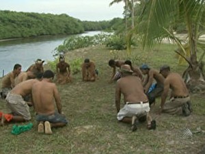 índios ocupam hotel Bahia (Foto: Reprodução/TV Bahia)