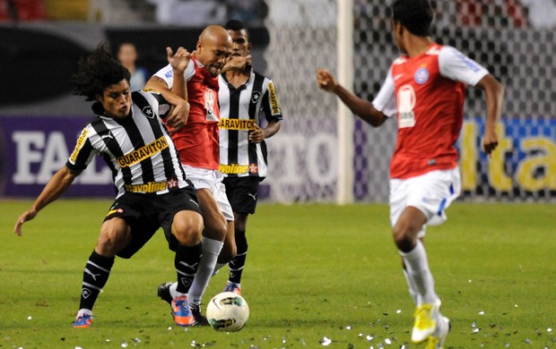 marcio azevedo botafogo souza bahia (Foto: André Durão / Globoesporte.com) marcio azevedo botafogo souza bahia (Foto: André Durão / Globoesporte.com)