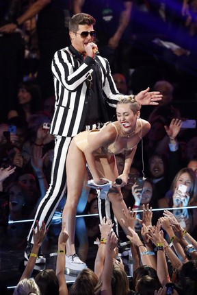Miley Cyrus e Robin Thicke (Foto: Reuters)