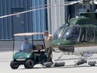 Harrison Ford anda de helicóptero após acidente de avião
