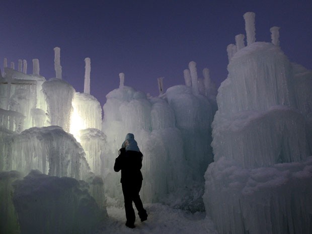 Castelo de gelo em Minessota, nos EUA (Foto: AP Photo/Pioneer Press, Chris Polydoroff)