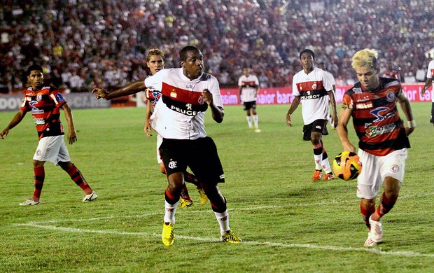 Renato Abreu jogo Campinense Flamengo (Foto: Leonardo Silva / Vipcomm)