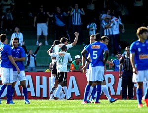 lucas mendes coritiba gol cruzeiro brasileirão (Foto: Heuler Andrey / Agência Estado)