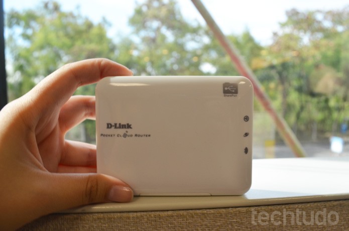 Roteador portátil também serve como repetidor e hotspot (Foto: Anna Kellen/TechTudo)
