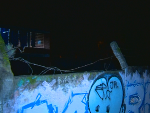 Escolas são saqueadas durante a noite em Porto Alegre (Foto: Reprodução/ RBS TV)