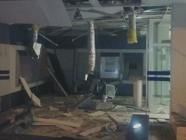 Explosão caixa eletronico Fronteira (Foto: Divulgação/Polícia Militar)