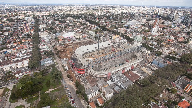 Visão aérea das obras na Arena da Baixada no dia 25 de julho (Foto: Site oficial do Atlético-PR/Divulgação)