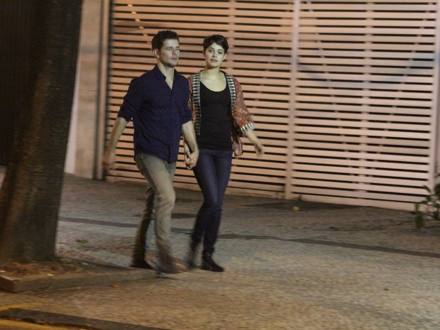 Daniel Oliveira e Sophie Charlotte na Zona Sul do Rio (Foto: Rodrigo dos Anjos/ Ag. News)