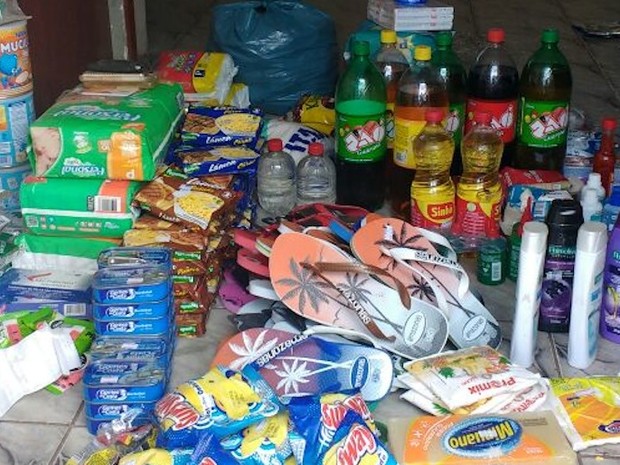 Cerca de 365 itens foram levados de supermercado em Araguatins (Foto: Divulgação/PM-TO)