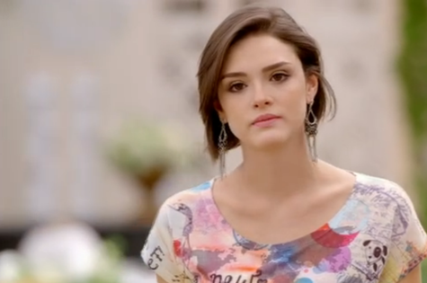 Isabelle Drummond é Giane em 'Sangue bom' (Foto: Reprodução)